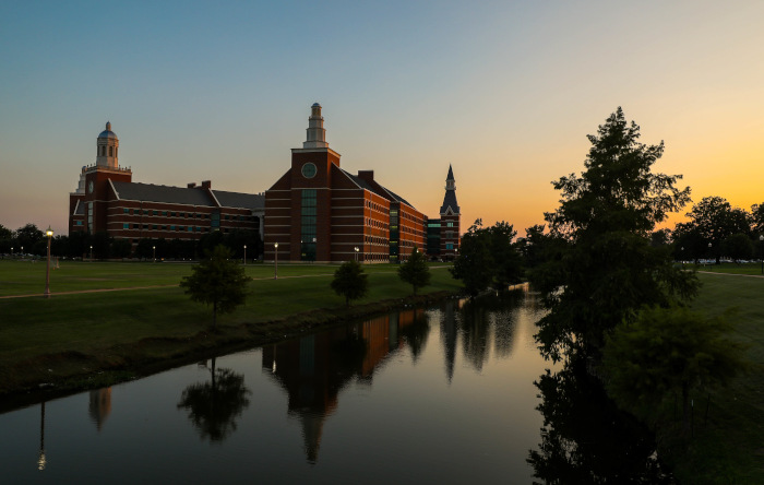 Pictured is the side of the Baylor University Sciences building.
