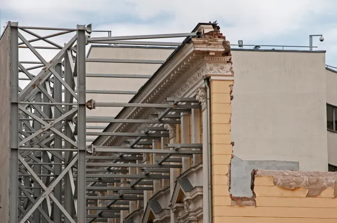 Municipal codes, financial incentives are driving a building retrofitting boom: report